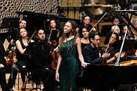 241111_Chineke_Orchestra_Isata_Kanneh-Mason_Edusei_c_Sophie_Wolter (34).jpg