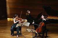 251011_Vilde_Frang_Maximilian_Hornung_Denis_Kozhukin_c_Daniel_Dittus_05.jpg