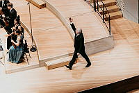 251230_NDR_Elbphilharmonie_Orchester_Manfred_Honeck_c_Sophie_Wolter(8).jpg