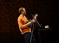 260305_EPKS_Chris Thile_Mandoline_CarolinWindel_ 31 (26).jpg