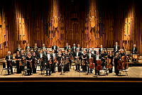 Academy_of_St_Martin_in_the_Fields_Tomo_Keller_c_Alan_Kerr_sml.jpg