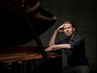 Leif_Ove_Andsnes_c_Helge_Hansen (1).jpg