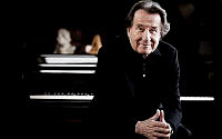 Rudolf Buchbinder_c_Marco Borggreve.jpg