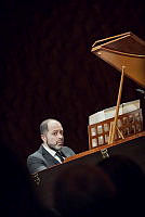 260417_Mahan_Esfahani_c_Jann_Wilken(4).jpg